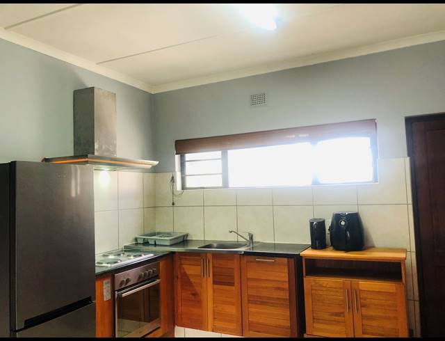 2 BEDROOM APARTMENT FOR SALE IN MARGATE BEACH